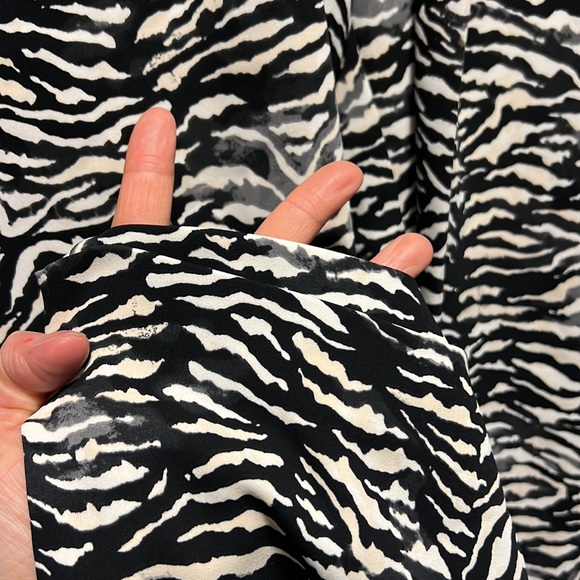 SOLD Little moon zebra julep pant - Picture 5 of 6